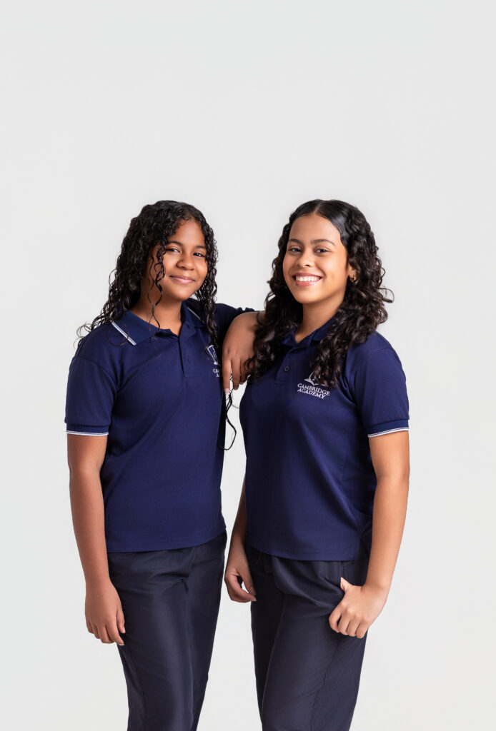 Estudiantes de secundaria de Cambridge Academy
