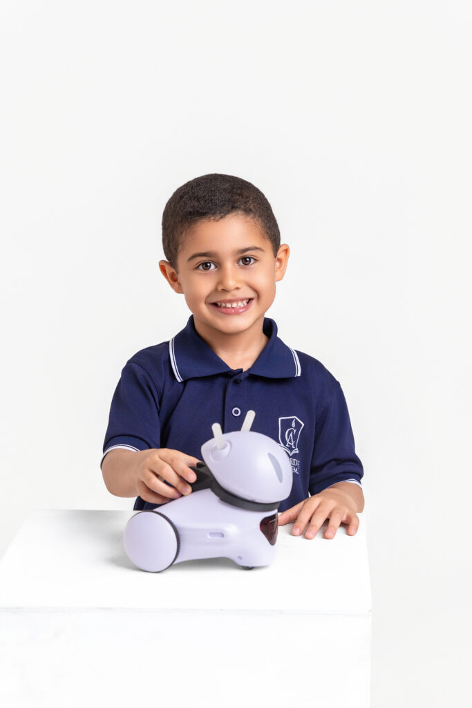 Niño de preescolar de Cambridge Academy
